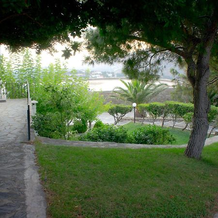 Aiolos Hotel Menites Экстерьер фото