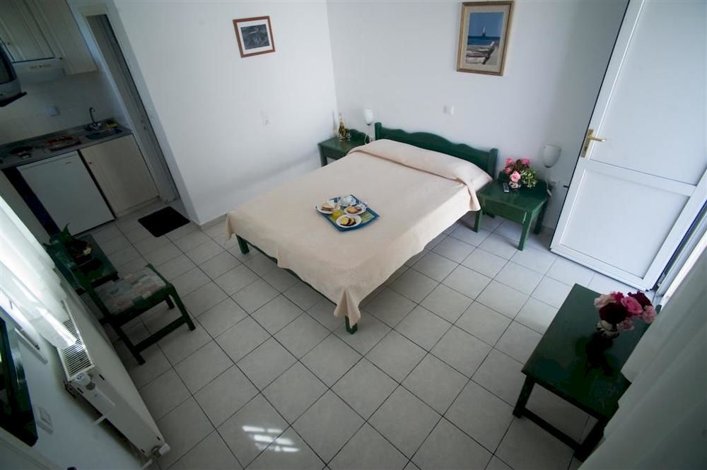 Aiolos Hotel Menites Экстерьер фото